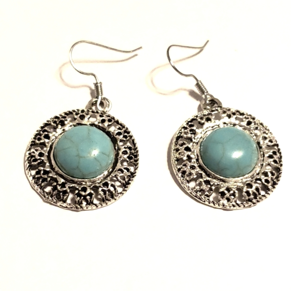 ❤ 3/$25 ALL TURQUOISE EARRINGS - Picture 2 of 4